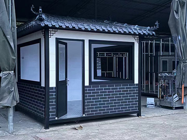 金屬雕花板崗?fù)? /></div>
<h3>金屬雕花板崗?fù)?/h3>
<p class=